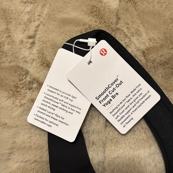 SmoothCover Front Cut-Out Yoga Bra - Picture 8 of 9